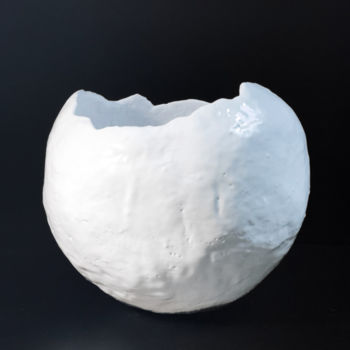 "White Amaryllis Cer…" başlıklı Design Nadia Ardis tarafından, Orijinal sanat, Masa Sanatı