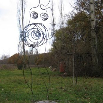 Sculpture titled ""maternité 1"" by Nadine Trescartes (fildefériste), Original Artwork, Metals
