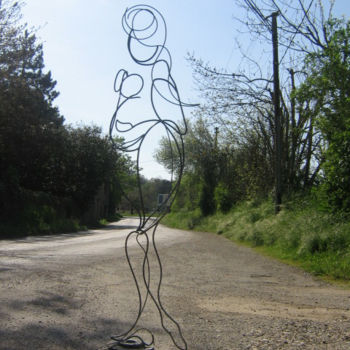 Sculpture titled "maternité 2" by Nadine Trescartes (fildefériste), Original Artwork, Metals