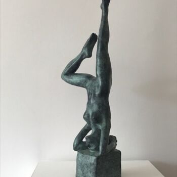 Scultura intitolato "Sirsana ou Pata ari…" da Nadya Louafi, Opera d'arte originale, Bronzo