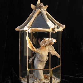 Sculpture titled "L'évasion" by Nancy Cardinal, Original Artwork, Bone