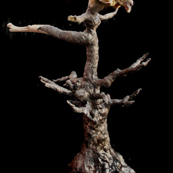 「L'arbre qui voulait…」というタイトルの彫刻 Nancy Cardinalによって, オリジナルのアートワーク, しっくい
