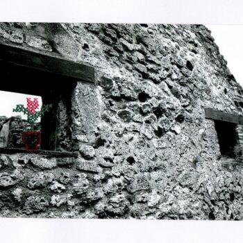 Photographie intitulée "Enamorada del muro…" par Natalia Quiroga, Œuvre d'art originale