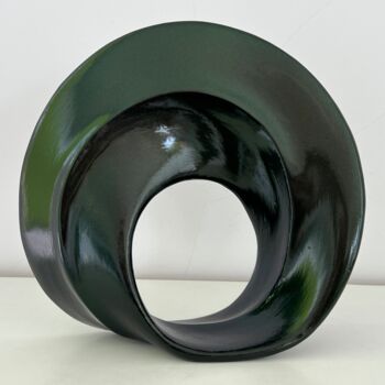 Sculpture intitulée "Cycle (green chamel…" par Natalia Valter, Œuvre d'art originale, Pierre