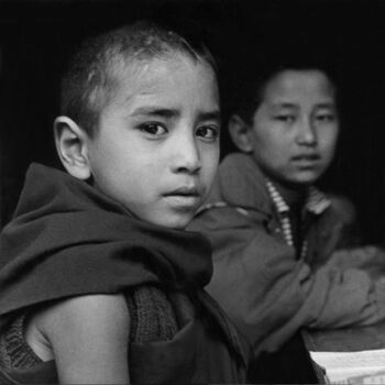 Fotografía titulada "Enfance tibétaine e…" por Nathalie Simon, Obra de arte original, Fotografía analógica Montado en Cartul…