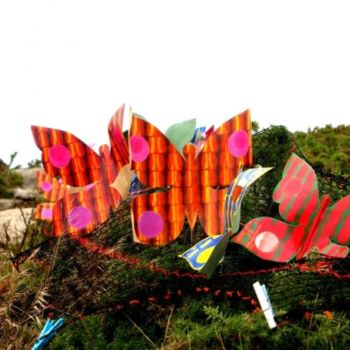 Installation intitulée "L'envol des papillo…" par Nelly Kryn, Œuvre d'art originale