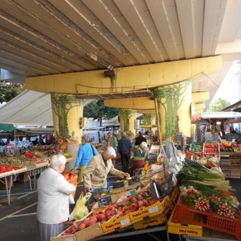 Peinture intitulée "PONT SNCF MARCHE DE…" par Nessé, Œuvre d'art originale, Acrylique