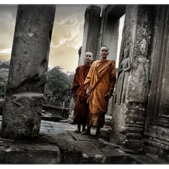 Fotografia zatytułowany „Orange Angkor.” autorstwa Nico Cofu Arach, Oryginalna praca