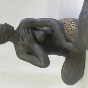 Sculpture intitulée "Belle de Nuit" par Nicola Deux, Œuvre d'art originale, Céramique