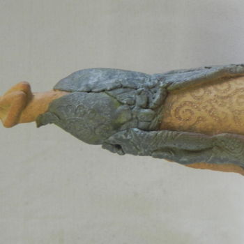 Skulptur mit dem Titel "L'Elégante" von Nicola Deux, Original-Kunstwerk, Keramik