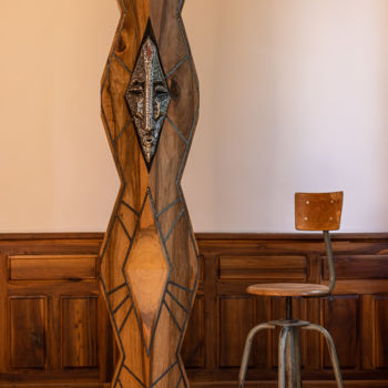 「Première Femme」というタイトルの彫刻 Nicolas Mialetによって, オリジナルのアートワーク, 金属