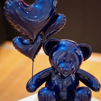 Sculptuur getiteld "Teddy Love Bleu Eto…" door Nicolas Krauss, Origineel Kunstwerk, Hars