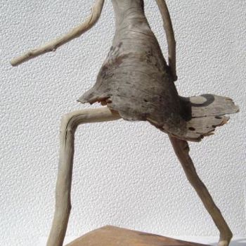 Sculpture titled "femme pressee" by Nicole Agoutin, Original Artwork