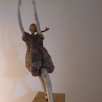 Skulptur mit dem Titel "p1010467-531x800.jpg" von Nicole Agoutin, Original-Kunstwerk