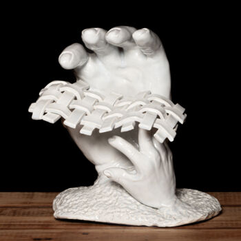 Skulptur mit dem Titel "Tisser sa vie" von Nicole Lemieux, Original-Kunstwerk, Terra cotta