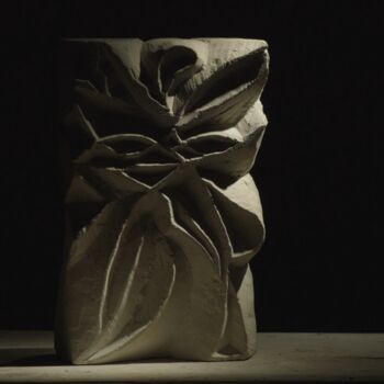 Скульптура под названием "Daimon" - Nicolò Dell'Erba, Подлинное произведение искусства, Камень