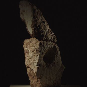 Скульптура под названием "DIALOGO TRA CREATIV…" - Nicolò Dell'Erba, Подлинное произведение искусства, Камень