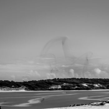 Photographie intitulée "Les spectres du vent" par Nikam Zeiss, Œuvre d'art originale, Photographie numérique