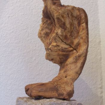 Escultura titulada "il fuoco" por Hélène Guinand, Obra de arte original, Madera