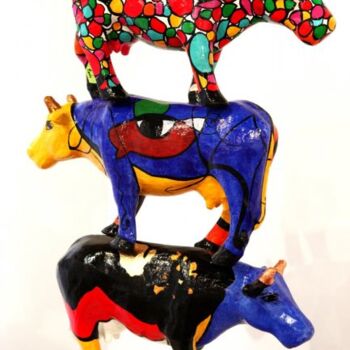 Sculpture titled "La parade des vaches" by Nikko Kali, Original Artwork