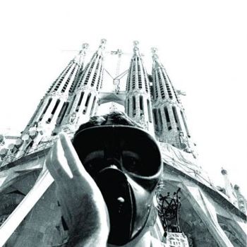 Photographie intitulée "Antimaskgas Sagrada…" par Ninomilone.Tk, Œuvre d'art originale