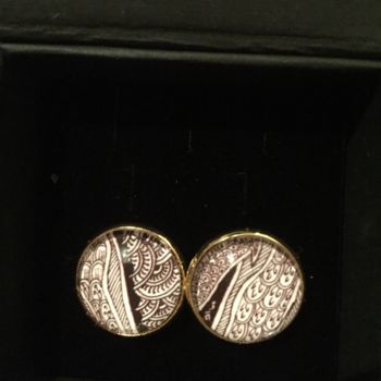 Malarstwo zatytułowany „Cufflinks F” autorstwa Niriti Mehta Jain, Oryginalna praca