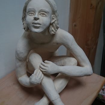 Скульптура под названием "Margot à 8 ans (mod…" - Chrysanthou, Подлинное произведение искусства, Глина