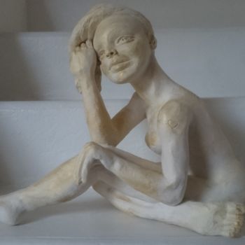 Sculpture titled "Nue devant son miro…" by Chrysanthou, Original Artwork, Clay