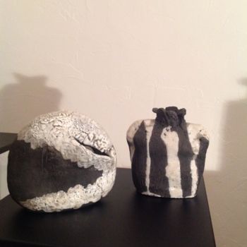 Sculpture titled "Vase" by Noëlle Rious, Original Artwork