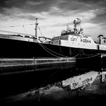 Fotografía titulada "codfish ship II" por Walkingsea, Obra de arte original
