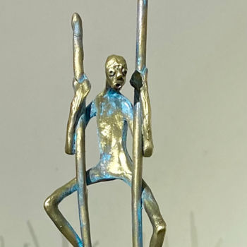 Sculptuur getiteld "FEAR HAS BIG EYES" door Oleg Kalashnik, Origineel Kunstwerk, Bronzen