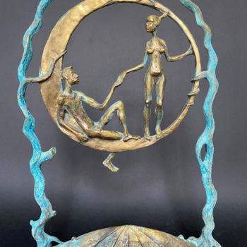 Scultura intitolato "The crescent Moon a…" da Oleg Kalashnik, Opera d'arte originale, Bronzo