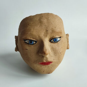 Scultura intitolato "Girl's head orange…" da Olga Suvorova, Opera d'arte originale, Ceramica