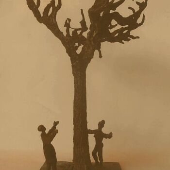 Sculpture titled "A l'arbre" by Olivier Lecourtois, Original Artwork, Metals