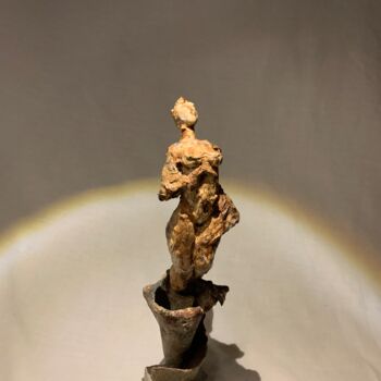 Sculpture titled "Vagues - De la Femme" by Olivier Poulin, Original Artwork, Plaster