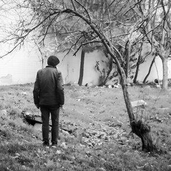 Photography titled "Man And Tree" by Ömer Erdoğan, Original Artwork, Digital Photography