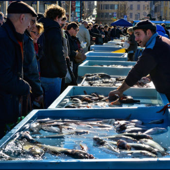 Photographie intitulée "Marché aux poissons…" par Alain Brasseur, Œuvre d'art originale