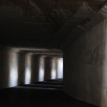Photographie intitulée "tunnel" par Orhan Güldeste, Œuvre d'art originale, Photographie non manipulée