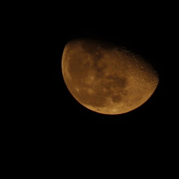 Fotografia intitulada "moon and sky" por Orhan Güldeste, Obras de arte originais, Fotografia Não Manipulada