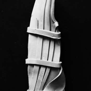 Sculpture titled "bewegung" by 0tto Schlafmann, Original Artwork, Stone