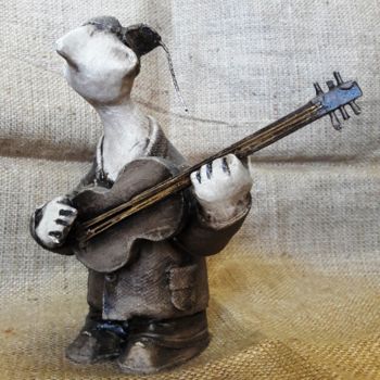 Скульптура под названием "Гитарист" - Aleksandr Shved, Подлинное произведение искусства, Папье-маше