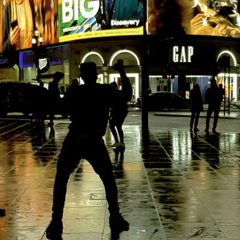 Фотография под названием "Piccadilly Circus-2" - Pablo Guillamon, Подлинное произведение искусства, Цифровая фотография