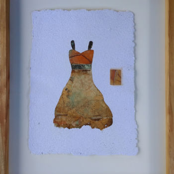 Collages titulada "vestido-8-con-marco…" por Verónica Palomeque Ciganda, Obra de arte original, Papel