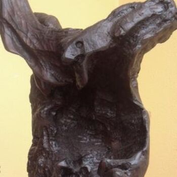 Skulptur mit dem Titel "Morcego (madeira)" von Aníbal Ruivo, Original-Kunstwerk