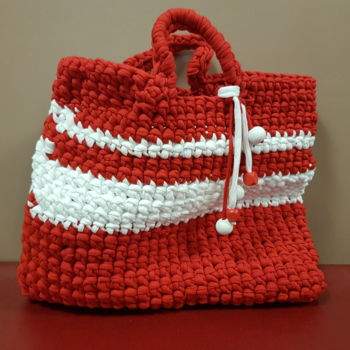 Artisanat intitulée "Sac rouge et blanc" par Pascal, Œuvre d'art originale, Sacs à main