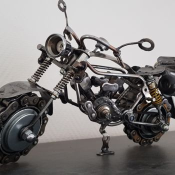Sculpture intitulée "Sculpture Harley Da…" par Pat, Œuvre d'art originale, Métaux