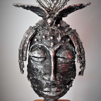 Скульптура под названием "Alafia ati ilaja" - Bueno Patrice, Подлинное произведение искусства, Металлы