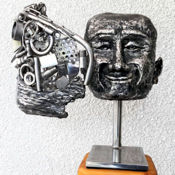 Sculpture titled "Tomber le masque" by Bueno Patrice, Original Artwork, Metals