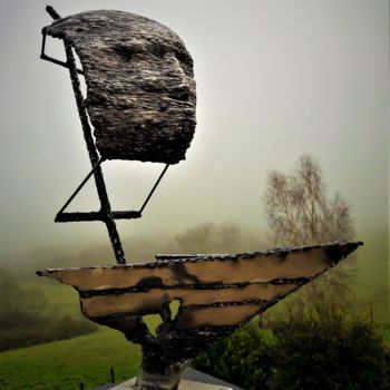 Sculpture titled "La proue" by Bueno Patrice, Original Artwork, Metals