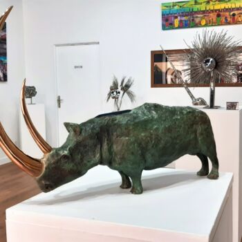 Sculpture titled "Rhino" by Bueno Patrice, Original Artwork, Bronze